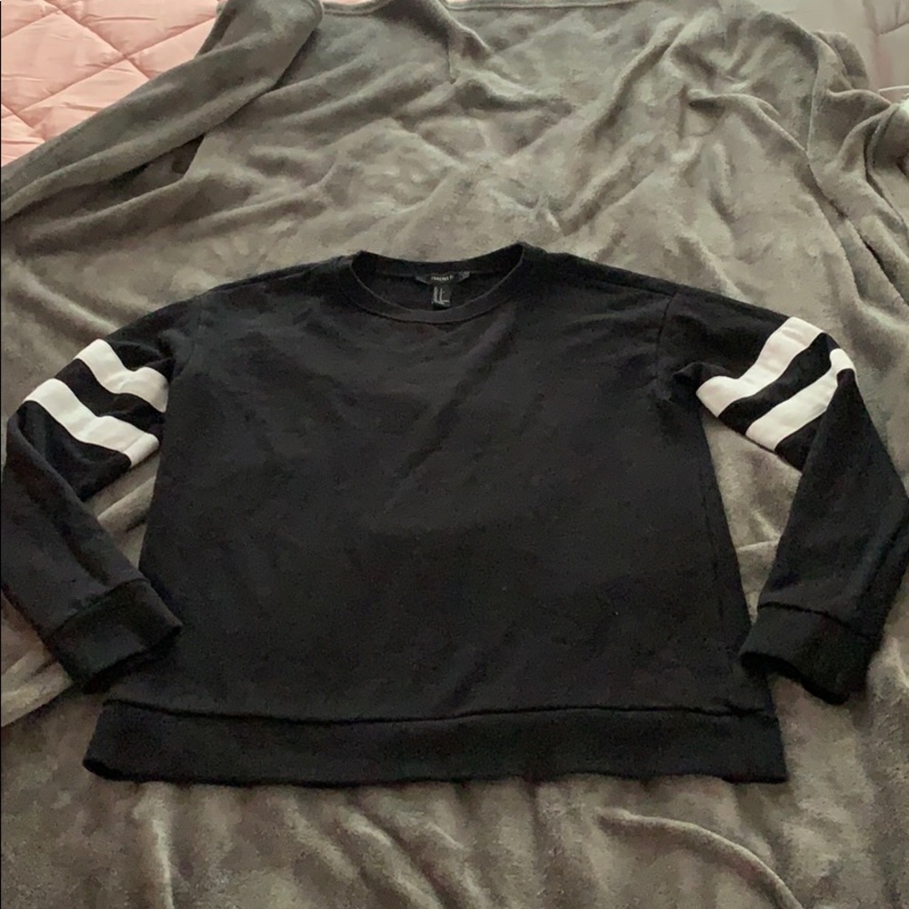 Black and white forever 21 sweatshirt